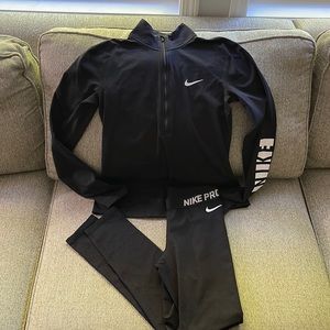 NIKE PRO Set